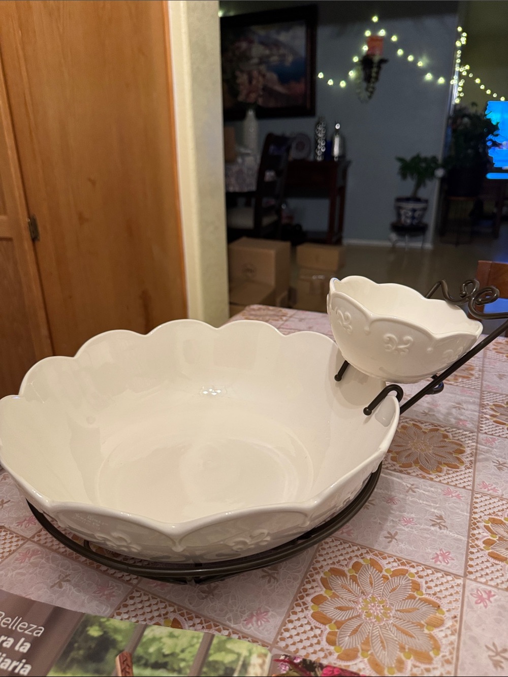 Princess House Cream-White Scalloped Ceramic Serving Bowl with Dip Cup